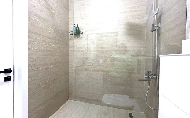 Vdokhnovlyayuschaya Studiya Blyuz Ryadom S Arbatom Apartments