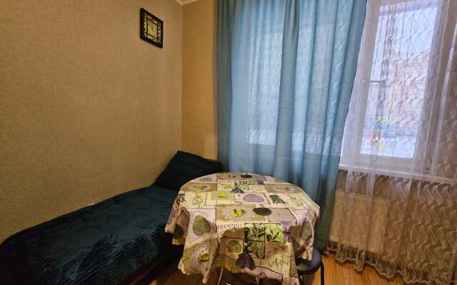Na Ulitse Kuryzhova 19 Flat