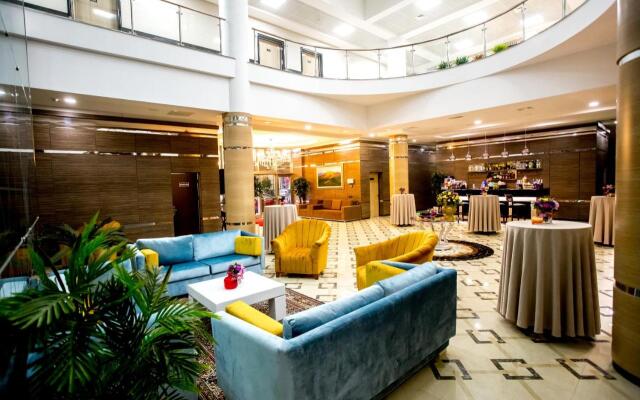West Shine Hotel