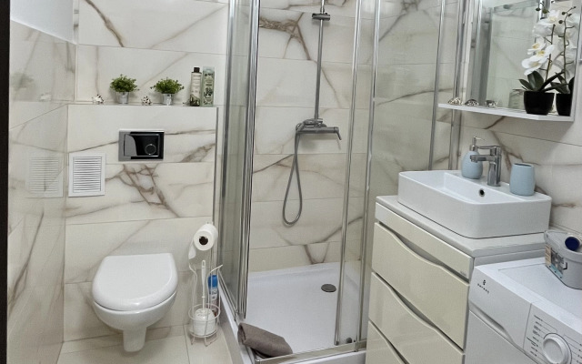 Evrodvushka u morya Krants -Park Flat