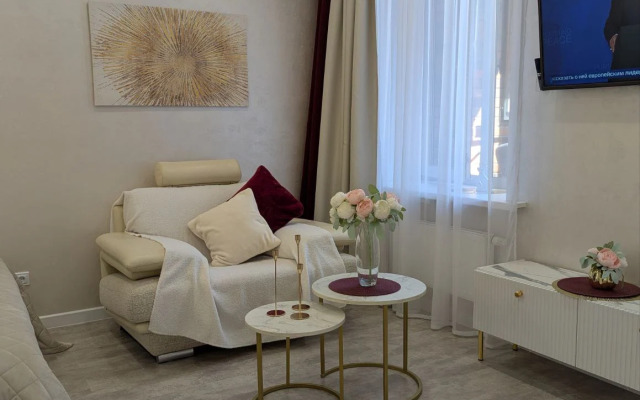 Helenrooms - Uyutnaya Kvartira Na Naberezhnoy Flat