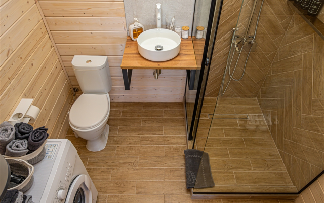 Zagorodny S Kupelyyu I Vidom Na Ozero Guest house