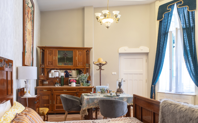 Art Nouveau Budapest Apartments