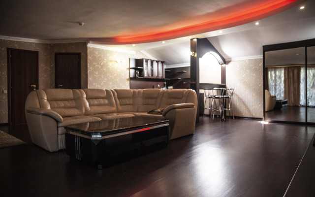 Отель Мона Лиза