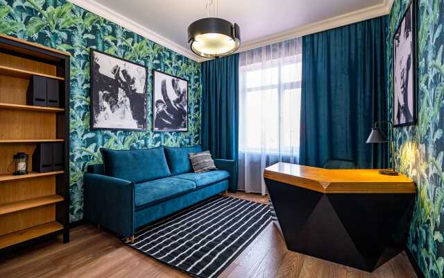 Dizaynerskiy S Podogrevaemym Basseynom Guest house