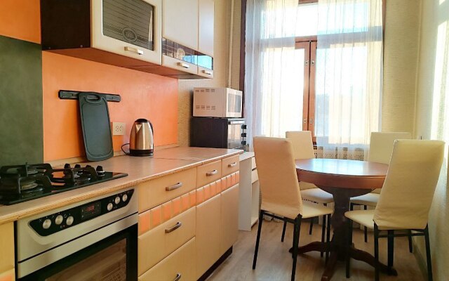 2 Komnatnaya V Tsentre Goroda Flat