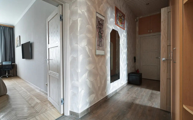 Апартаменты 1912 в Сталинке у Моста Александра Невского