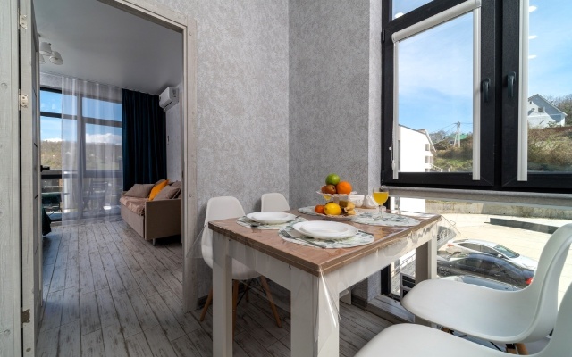 V Komplekse s Bassejnom Flat