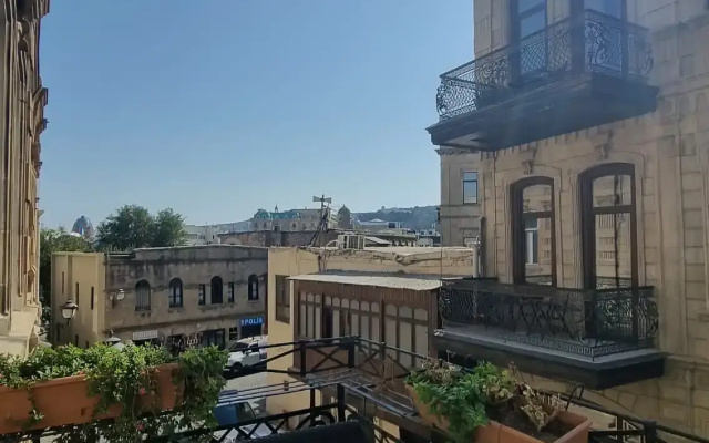 Apartments History 1870