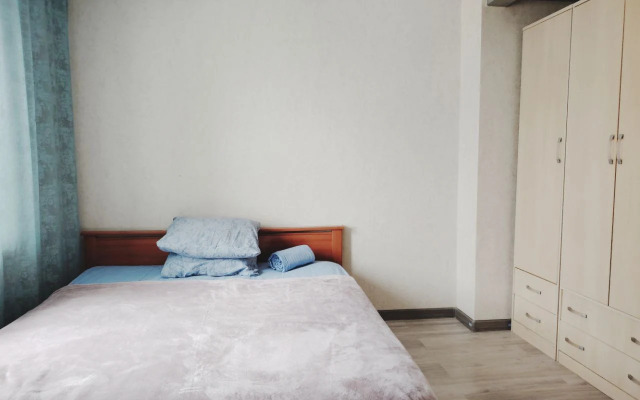 Квартира студия 2 комнаты рядом стадион