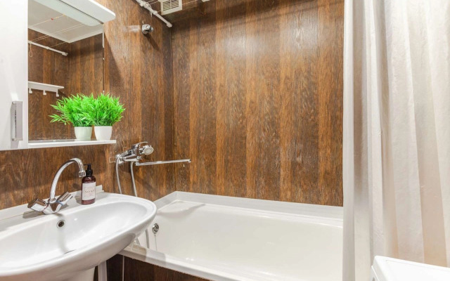 Na Ulitse Molodogvardeyskaya 225 Flat