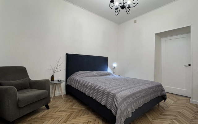 3-Komnatnaya Yarapartments na Svobody 58  Flat