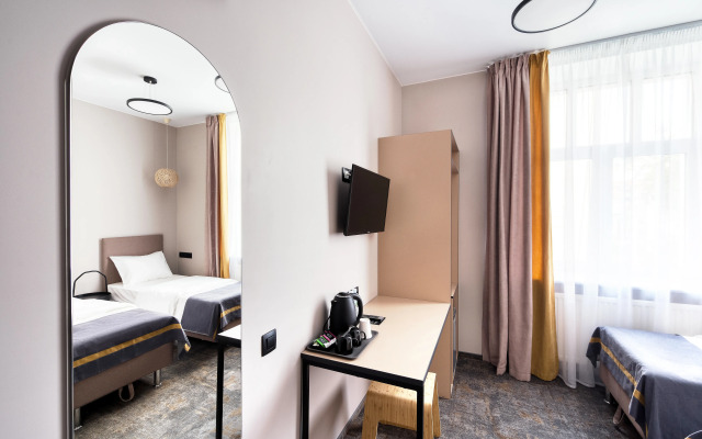 Tesla Hotel