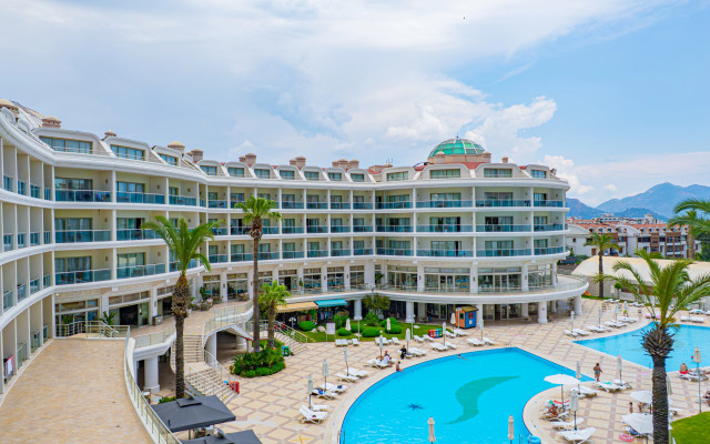 Pineta Park Deluxe Hotel