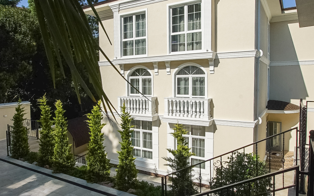 The White Residence Guest House