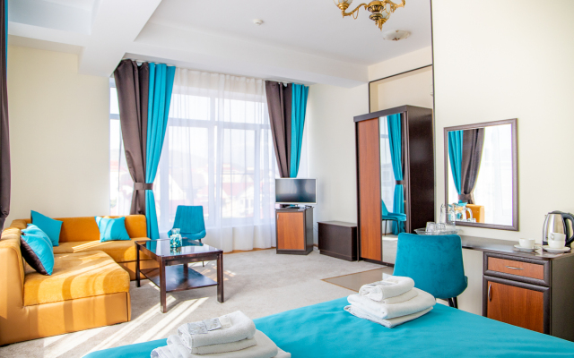 Hotel Kavkaz Sunline