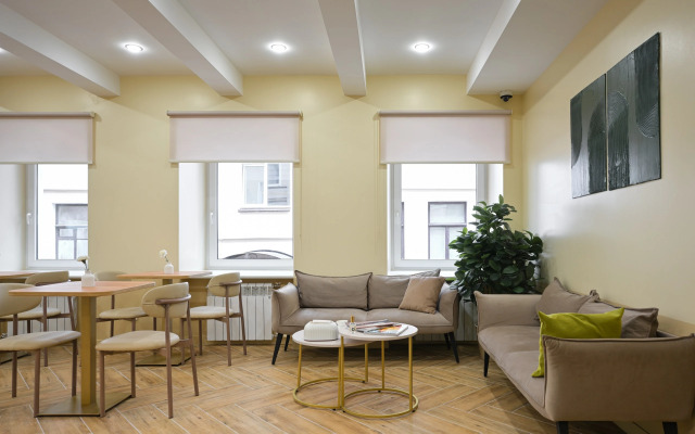 Mirum Hotel