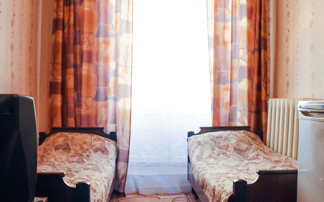 Adamas Hotel