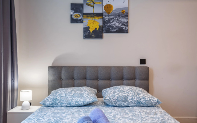 Fortestate prospekt Vernadskogo 41/1 11 Apartments