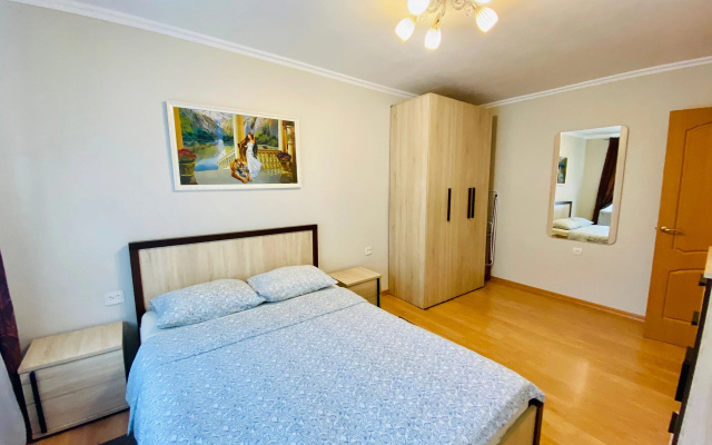 Apartamenty Tihij centr Karla Marksa 7a