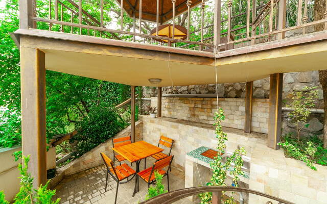 Yantarny Guest House