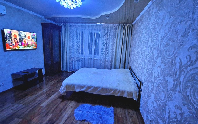 Na Latyshskikh Strelkov 45 Apartments