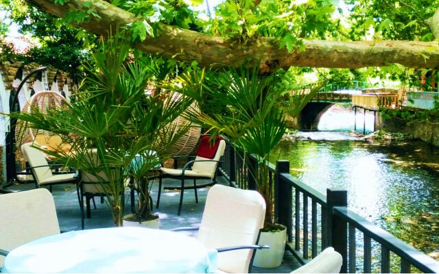 Бутик-отель Manastırhan Kazdağları Butik-Hotel