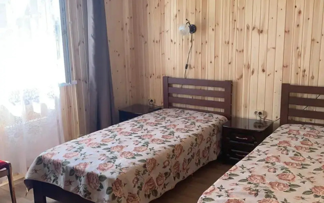 Частный дом Коттедж с большой террасой на берегу Селигера