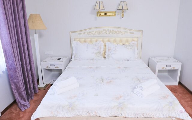 Отель Maqom Plaza