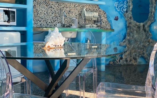 Apartment Seashell