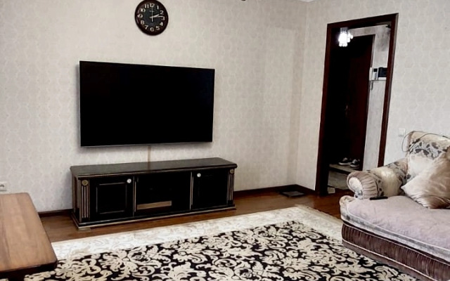 Квартира Гаджиева 164