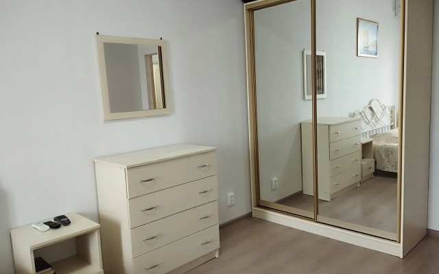 V neskolkikh shagakh ot morya Flat