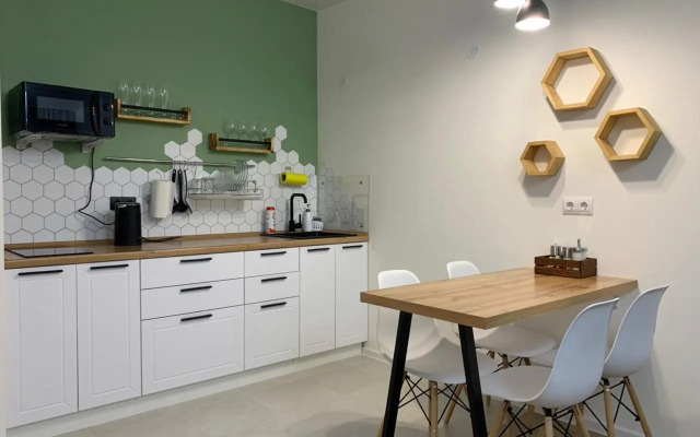 Апартаменты Ассорти с Видом на Закат и Ночные Огни Города