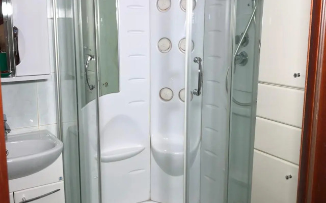 Квартира Большая Трехкомнатная