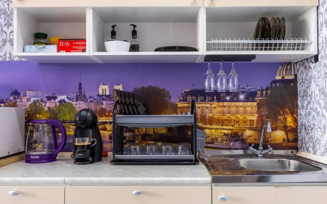 Apartamenty v Novom dome, 3 razdel'nyh spal'nyh mesta, do metro 5 minut peskom bonus kofemasina