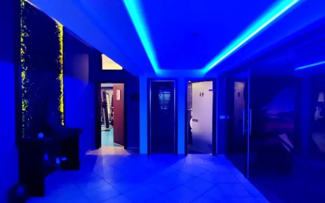 Royal Serenity Apartments
