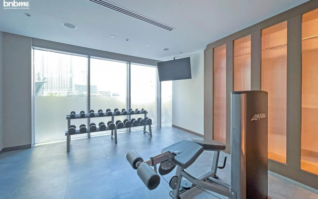 Bnbme, Opera Grand 2 BDR Apartments