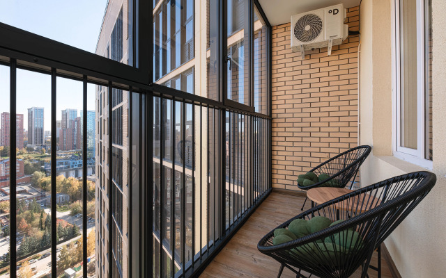 Квартира Новая студия в 5 минутах от ТРЦ Аура