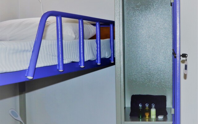 EOS Hostel