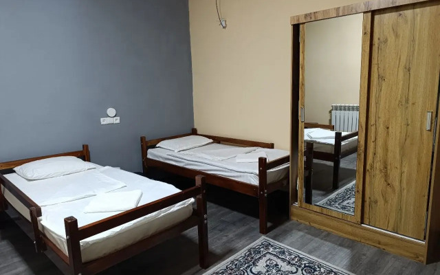 Хостел Caravan Hostel