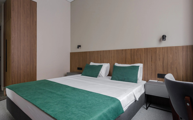 Seven Hills Brestskaya Hotel