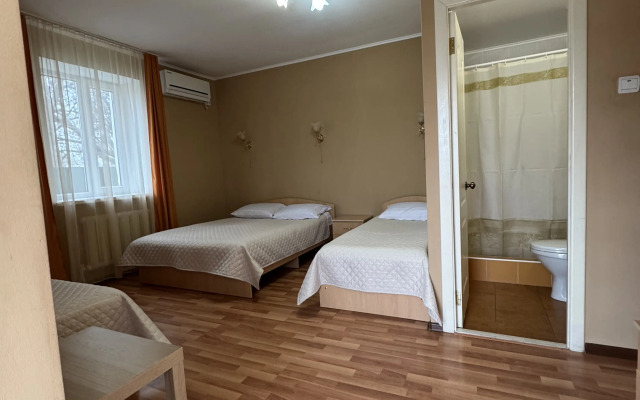 Na Kollektivnoj Guest House