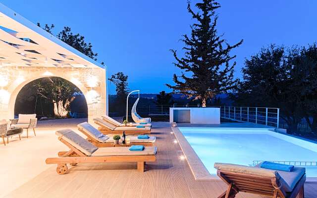 Вилла Orientem Villa Heated Pool