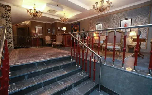 West Inn Palace Hotel