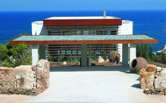 Karavi Villa