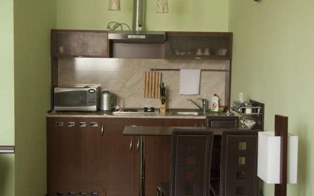 Hin Yerevantsi Hotel