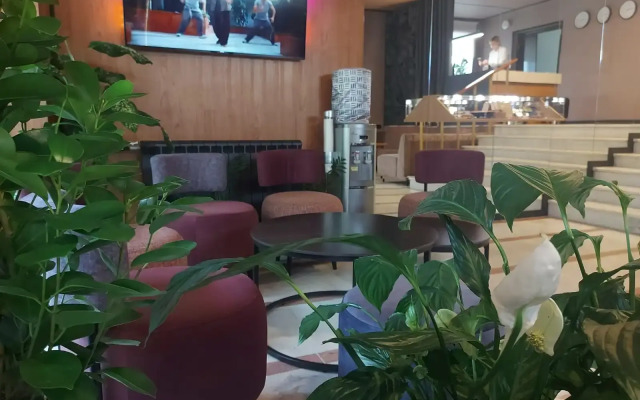 Polo 74 - byvshaya gostinitsa Astra Hotel