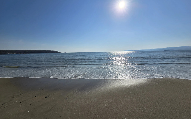 Private house Dom S Basseynom U Morya