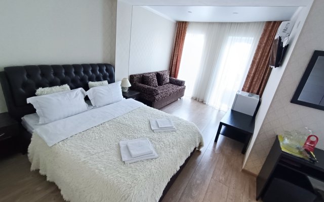 Teploe More Hotel