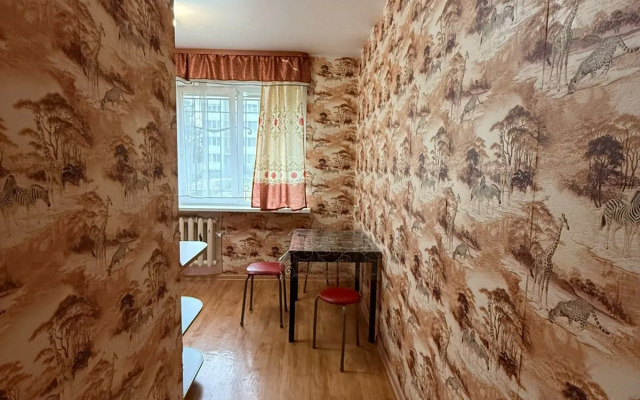 1-Komnatnaya Na Azina 27 Flat